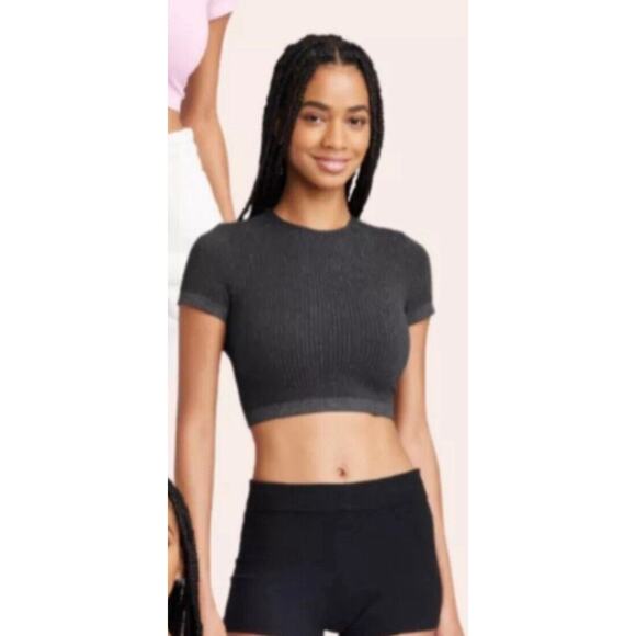 Wild Fable Seamless Baby Crop T-shirt Top Black Women’s XS NWT - Picture 1 of 4